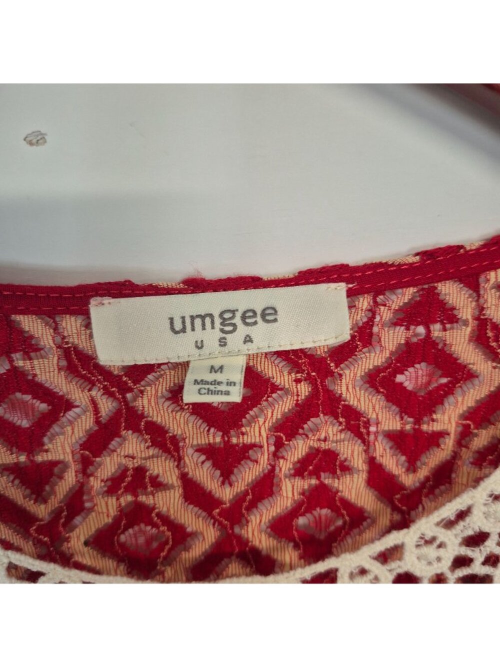 Umgee Womens M Red Geometric Lace Neck Blouse Night out/ Beach vibe/Swim coverup - Picture 3 of 5